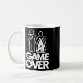 ゲームオーバー不具合の新婦新郎面白い結婚式 コーヒーマグカップ (左)