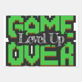 ゲームオーバー、レベルアップ: ピクセル化されたレトロゲームの世界 ラッピングペーパーシート (正面2)