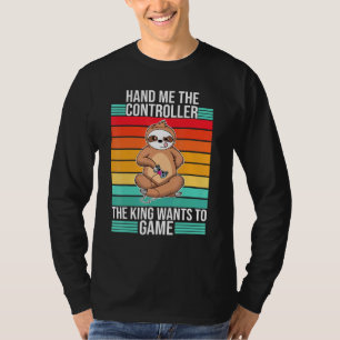 ゲームコントローラのキングコンソールのゲーマーを手に Tシャツ
