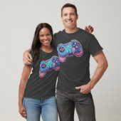 ゲームコントローラーの女の子 Tシャツ (ユニセックス)