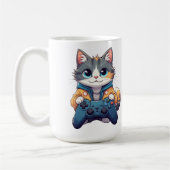 ゲームコントローラーを握りしめる子猫　笑顔のゲーマー猫 コーヒーマグカップ (左)