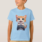 ゲームコントローラーを握りしめる子猫　笑顔のゲーマー猫I Tシャツ (正面)