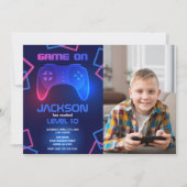 ゲームコントローラー テーンビデオゲームプレーヤー 誕生日 招待状 (正面)