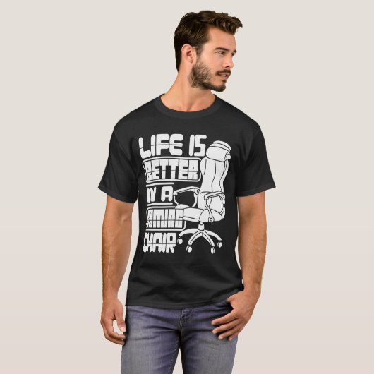 ゲームチェアのゲーマーのビデオゲームプレーヤー Tシャツ (正面フル)