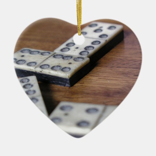 ゲームテーブルのドミノのドミノの木製の古いヴィンテージの演劇 セラミックオーナメント (正面)
