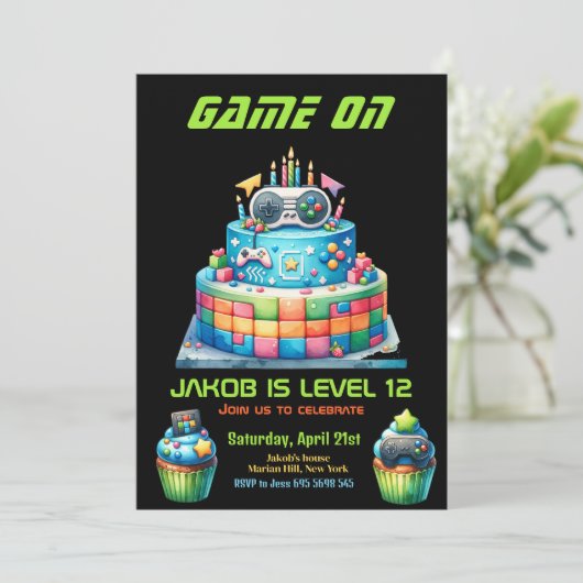 ゲームナイトビデオゲーマーケーキ子供の誕生日パーティー 招待状 (スタンド正面)