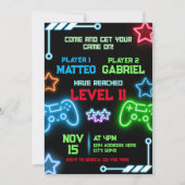 ゲームパーティー共同誕生日招待状 招待状 (正面)