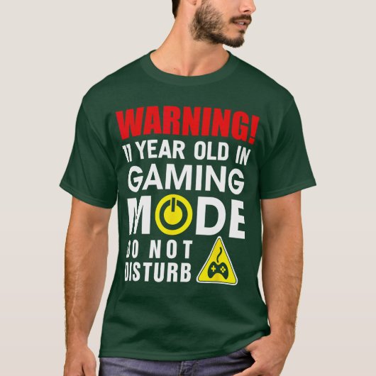 ゲームモード中 11歳警告 ギャーマーへのギフト gi tシャツ (正面)