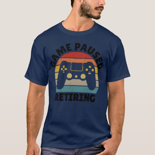 ゲーム一時停止中の引退ギフト Tシャツ (正面)