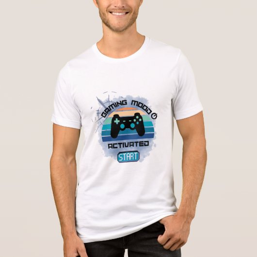 「ゲーム気分:オン – パワーアップ遊とTシャツ」 トライブレンドTシャツ (正面)