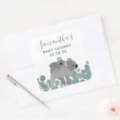 コアラがベビーシャワーを浴びる スクエアシール (封筒)