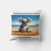 コアラが砂浜にいるオーストラリアが最高の場所！ クッション (裏面)