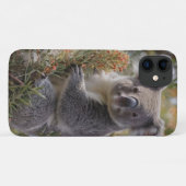 「コアラのヘイブン：グリの木に隠れた」 Case-Mate iPhoneケース (裏面(横))