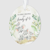 コアラは家族4人の初めてのクリスマスを持っている オーナメント (正面)