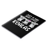 コアラを愛する女の子がコアラに贈り物 ノートブック (左側)