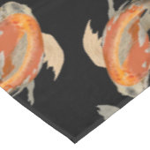 コイの魚の黒 テーブルクロス (アングル)