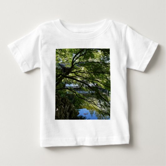 コイポンドイン中国のガーデン ベビーTシャツ (正面)
