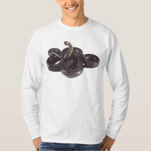 コイル状およびヘビを打つこと準備ができた Tシャツ