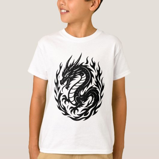 コイル状の炎竜タトゥーデザイン Tシャツ (正面)