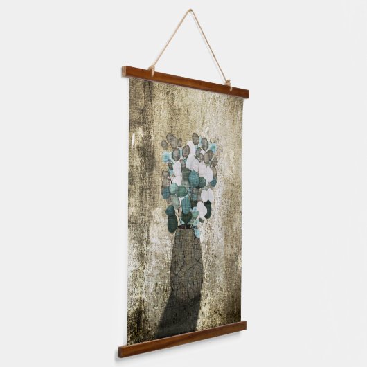 コインフラワーの割れた花瓶 吊り下げ型タペストリー (傾斜あり)