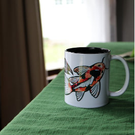 コイ池の魚のアートワーク ツートーンマグカップ