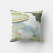 コイ池 – 魚とユリの反射 クッション (裏面)