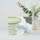 コイ池 – 魚とユリの反射 ポストカード (スタンド正面)