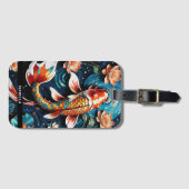 コイ鮮やかと美しい花の水中競技シーン ラゲッジタグ (正面横)