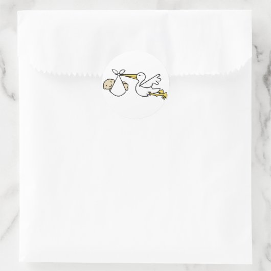 コウノトリとベビー漫画かわいい誕生のお知らせ ラウンドシール (バッグ)