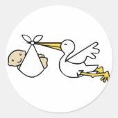 コウノトリとベビー漫画かわいい誕生のお知らせ ラウンドシール (正面)