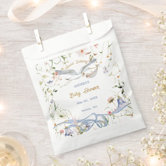 コウノトリのワイルドフラワーリボンベビーシャワー フェイバーバッグ (クリップ留めされた状態)