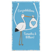 コウノトリ赤ちゃんシャワーブルーボーイ スモールペーパーバッグ (裏面)
