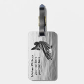 コクチバスの魚釣り ラゲッジタグ (裏面縦)