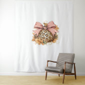 コケットヒョウかぼちゃとピンクボウ – グラム秋 タペストリー (インサイチュ)