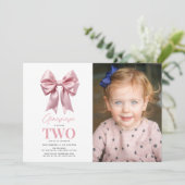 コケットピンクボウリボン女の子誕生日写真 招待状 (スタンド正面)