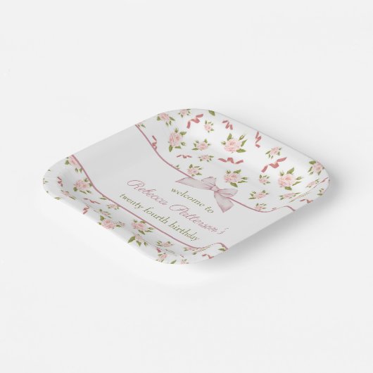コケッフェミニントヴィンテージフローラ誕生日パーティー ペーパープレート (傾斜あり)