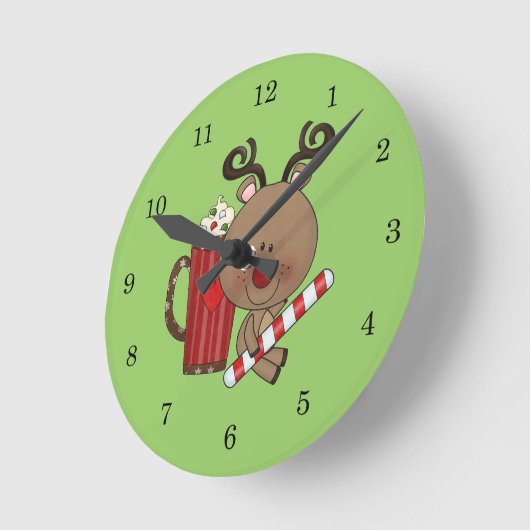 ココアを持つルディのトナカイ ラウンド壁時計 (傾斜)