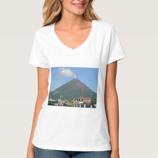コスタリカのアレナル火山 VNECH CHOICE Tシャツ (正面)