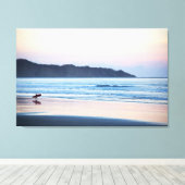 コスタリカの最後の波をキャッチするためにサーファー キャンバスプリント (インサイチュ (ウッドフロア))