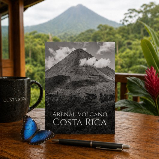コスタリカの有名なランドマーク アレナル火山 ポストカード