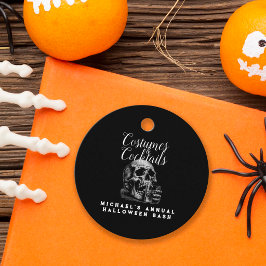 コスチュームとカクテル 黒いドクロのハロウィンパーティー フェイバータグ