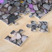 コスモスの花の上に小石 ジグソーパズル (側面)