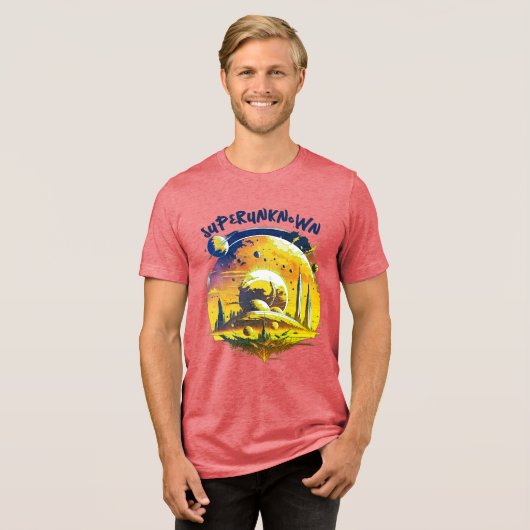 コズミックを疑問に思受け入れ – 超未知の夕日 トライブレンドTシャツ (正面全面)