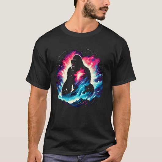 コズミッククールゴリラ銀河系グラフィック宇宙アート Tシャツ (正面)