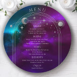 コズミックパープルティール（緑がかった色）シルバーサンムーンスターズ結婚ズ メニュー<br><div class="desc">コズミックパープルティール（緑がかった色）シルバーサンムーンスターズ宇宙のメニューカード結婚は、銀色の太陽、月、星のフレームをカラフルの神秘的な紫、ティール（緑がかった色）、青の宇宙背景に備え、その中央にシルバーカリグラフィッモダンク・スクリプトのメニュー詳細を備えている。提供されている文字・ボックスで文字を編集してパーソナライズ。Evco Studio ©(www.zazzle.com/store/evcostudio)による設計</div>