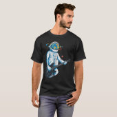 コズミック・フリークエンシーの宇宙飛行士ギター演奏 Tシャツ (正面フル)