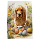 コッカースパニエル犬とイースターエッグホリデー ミディアムペーパーバッグ (裏面)