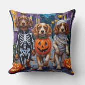 コッカースパニエル犬犬ハロウィーンでのトリックまたはトリートメント クッション (正面)