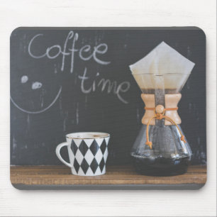 コップおよびコーヒーポットとのコーヒー時間 マウスパッド