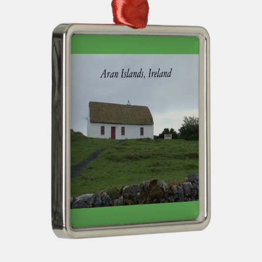 コテージのオーナメントのAranのアイルランドの島アイルランド メタルオーナメント (右)